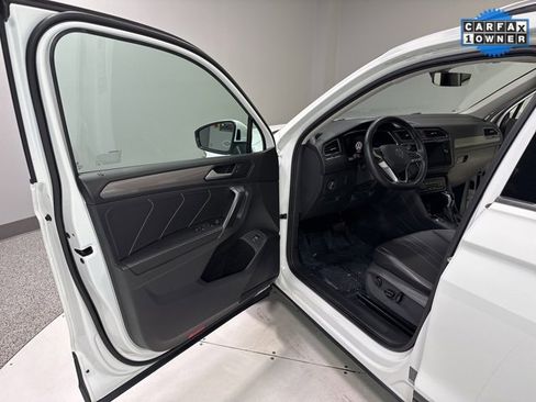 Used 2022 Volkswagen Tiguan SE image 8