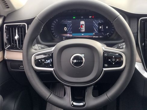 New 2026 Volvo XC90 B6 Plus w/ Protection Package Premier image 24