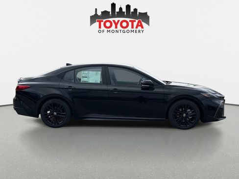 New 2026 Toyota Camry SE image 2