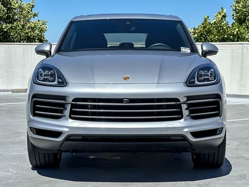 Certified 2023 Porsche Cayenne AWD/4WD image 11