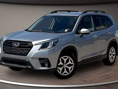 Used 2022 Subaru Forester Premium w/ Popular Package #1 AWD/4WD image 1