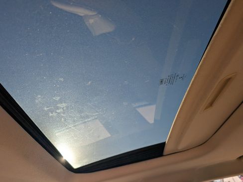 Used 2018 Ford Fusion Titanium image 22