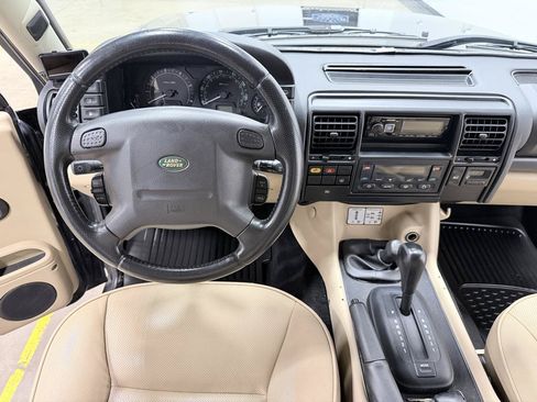 Used 2004 Land Rover Discovery S AWD/4WD image 37