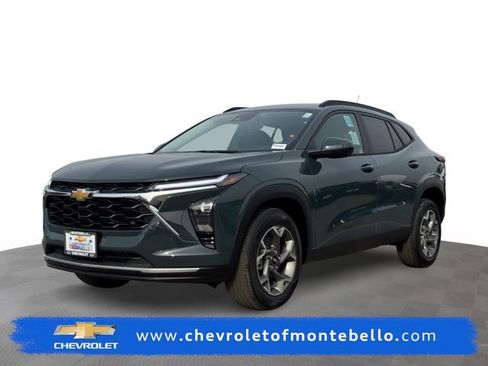 New 2026 Chevrolet Trax LT w/ Driver Confidence Package image 1