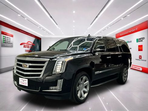 Used 2018 Cadillac Escalade ESV Luxury AWD/4WD image 4