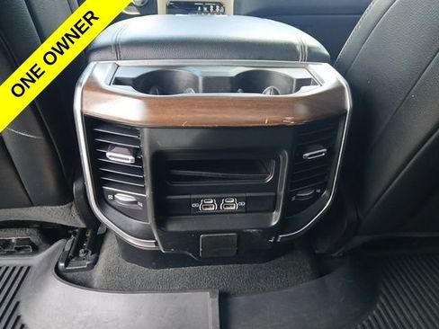 Used 2022 RAM 1500 Laramie AWD/4WD image 13