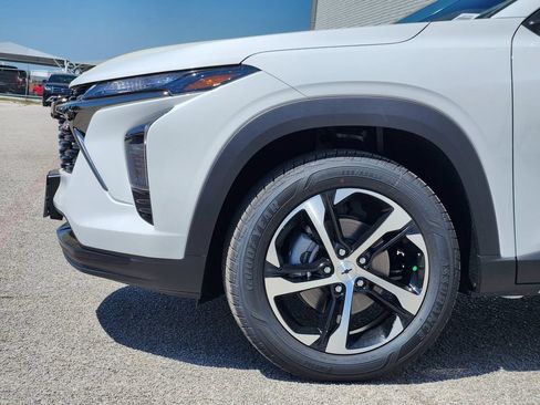 New 2026 Chevrolet Trax RS FWD image 5