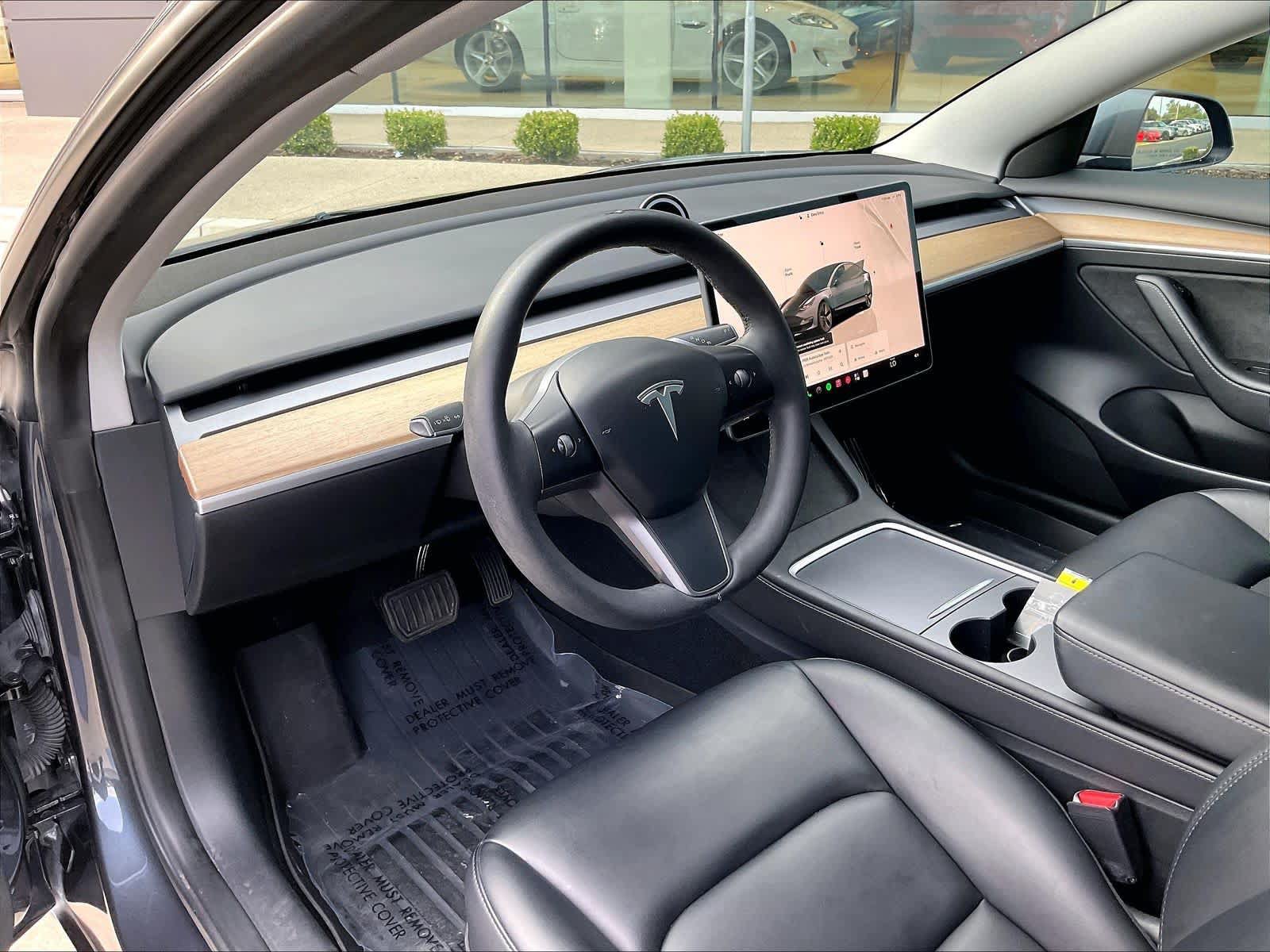 Used 2023 Tesla Model 3 Standard Range RWD image 16