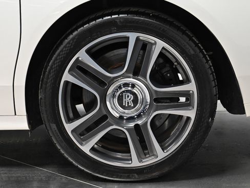 Used 2017 Rolls-Royce Ghost image 55