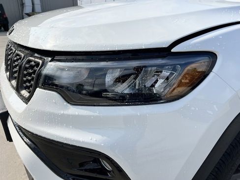 New 2026 Jeep Compass Limited image 13