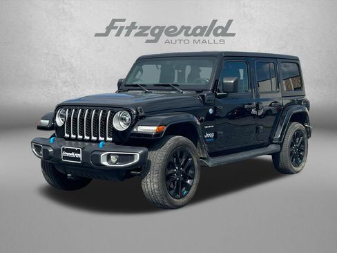 Used 2022 Jeep Wrangler Unlimited Sahara AWD/4WD image 2