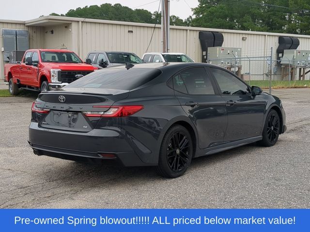 Used 2025 Toyota Camry SE FWD image 13
