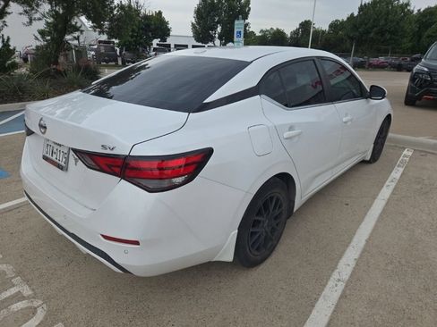 Used 2020 Nissan Sentra SV w/ Electronics Package FWD image 3