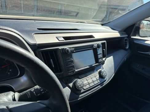 Used 2015 Toyota RAV4 XLE image 10