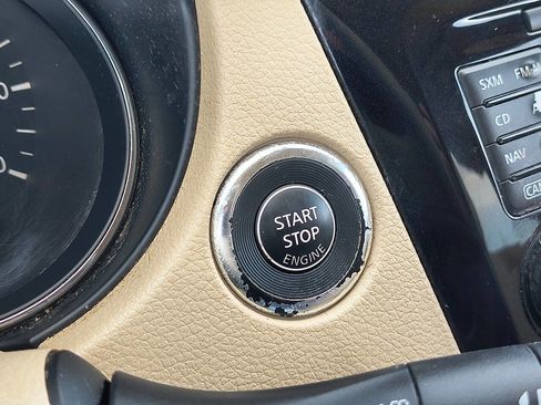 Used 2015 Nissan Rogue SV w/ SV Premium Package AWD/4WD image 20