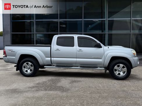Used 2005 Toyota Tacoma PreRunner RWD image 10