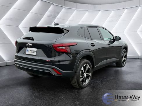 Certified 2024 Chevrolet Trax RS image 5