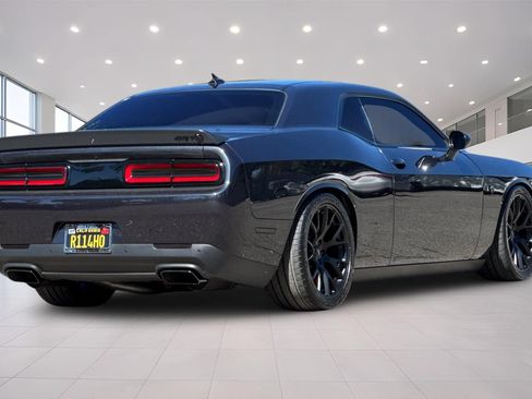 Used 2016 Dodge Challenger SRT Hellcat RWD image 4