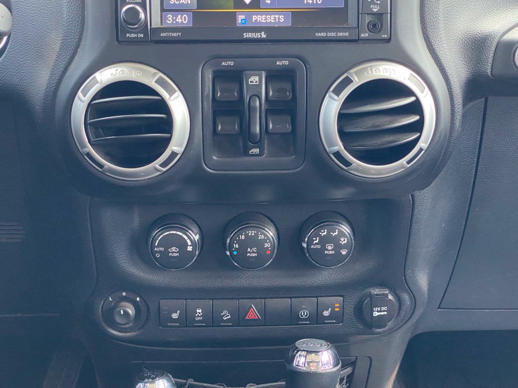 Used 2013 Jeep Wrangler Unlimited Sahara w/ Dual Top Group AWD/4WD image 21