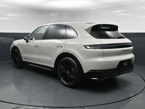 New 2026 Porsche Cayenne GTS AWD/4WD image 3