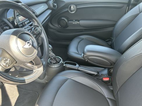 Used 2015 MINI Cooper 2-Door Hardtop FWD image 9