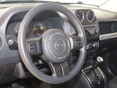 Used 2014 Jeep Compass Sport w/ Power Value Group FWD image 6