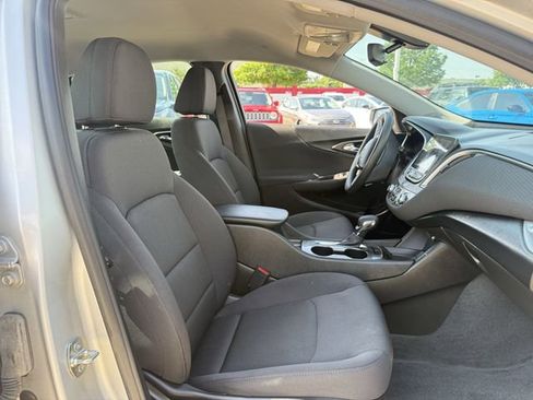 Used 2022 Chevrolet Malibu LS FWD image 26