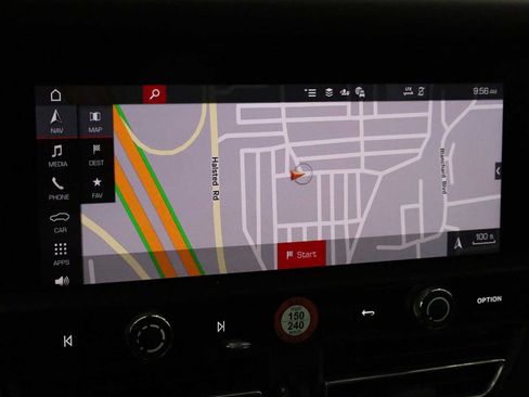 Certified 2026 Porsche Macan AWD/4WD image 33