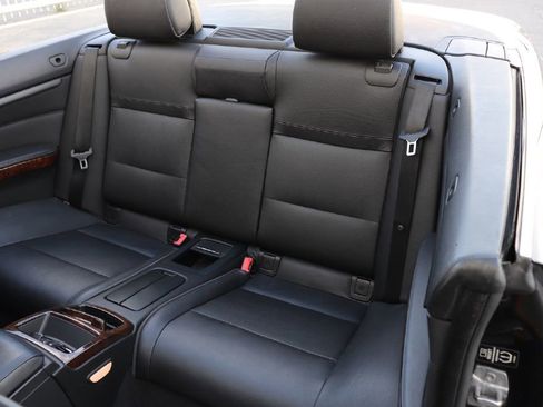 Used 2013 BMW 335i Convertible w/ Premium Pkg image 23