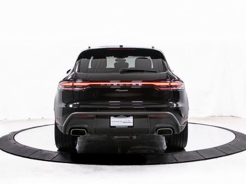 Certified 2024 Porsche Macan image 6