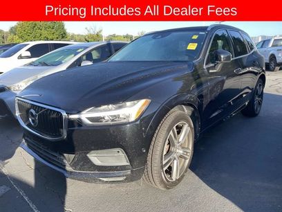 Used 2018 Volvo XC60 T5 Momentum w/ Vision Package