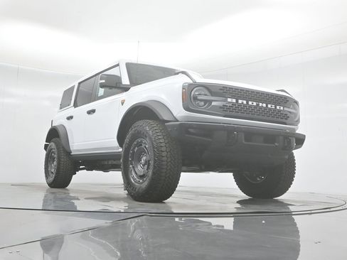 New 2025 Ford Bronco Badlands image 44