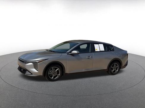 Used 2025 Kia K4 LXS image 8