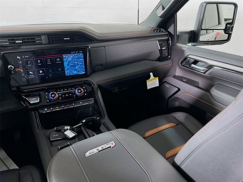 New 2026 GMC Sierra 3500 AT4 w/ AT4 Premium Plus Package image 19