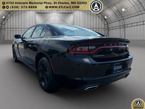 Used 2022 Dodge Charger SXT RWD image 5