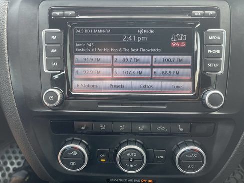 Used 2013 Volkswagen Jetta GLI Autobahn image 16