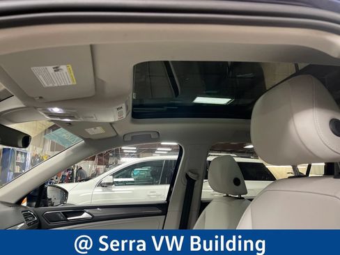 Certified 2024 Volkswagen Tiguan SE w/ Panoramic Sunroof Package AWD/4WD image 14