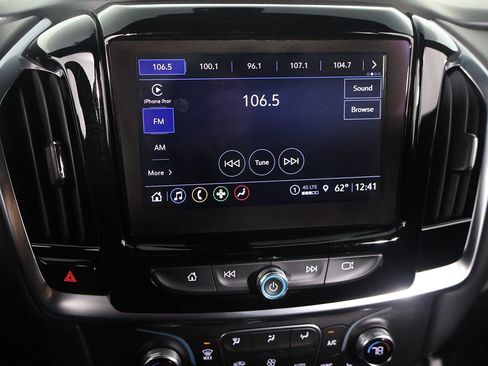 Used 2023 Chevrolet Traverse LT w/ Rear Camera Mirror Package AWD/4WD image 46