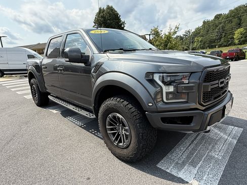 Used 2019 Ford F150 Raptor w/ Equipment Group 802A Luxury AWD/4WD image 3