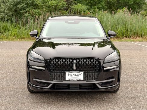 Used 2023 Lincoln Corsair AWD w/ Equipment Group 101A image 2