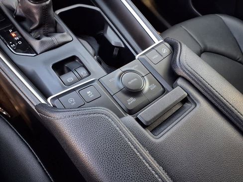 Certified 2025 Toyota Grand Highlander XLE image 16