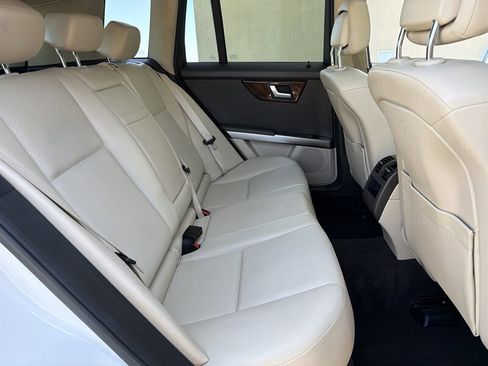 Used 2015 Mercedes-Benz GLK 350 2WD image 18