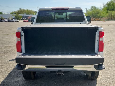 Used 2022 Chevrolet Silverado 3500 LTZ w/ LTZ Convenience Package AWD/4WD image 17