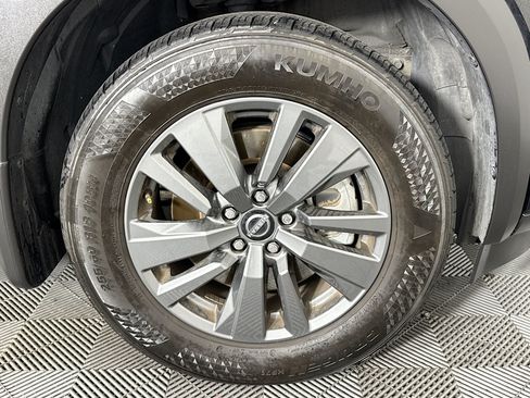 Used 2024 Nissan Pathfinder S FWD image 31