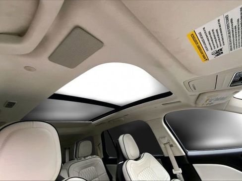 Used 2020 Lincoln Aviator Black Label w/ Dynamic Handling Package image 24