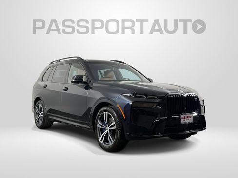 Used 2023 BMW X7 M60i w/ Executive Package image 3