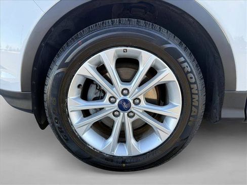 Used 2018 Ford Escape SE image 23