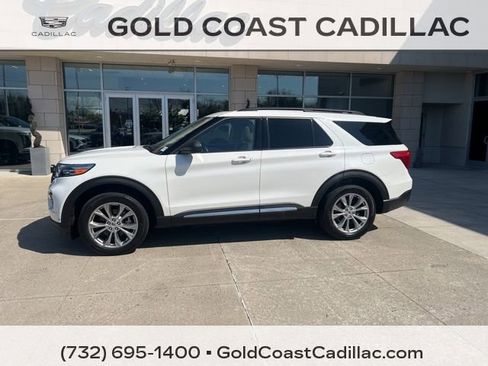 Used 2022 Ford Explorer XLT w/ Equipment Group 202A image 2