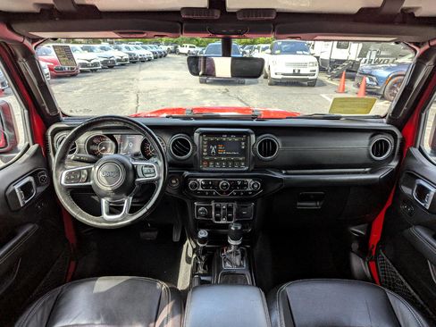 Used 2021 Jeep Wrangler Unlimited Sahara image 39