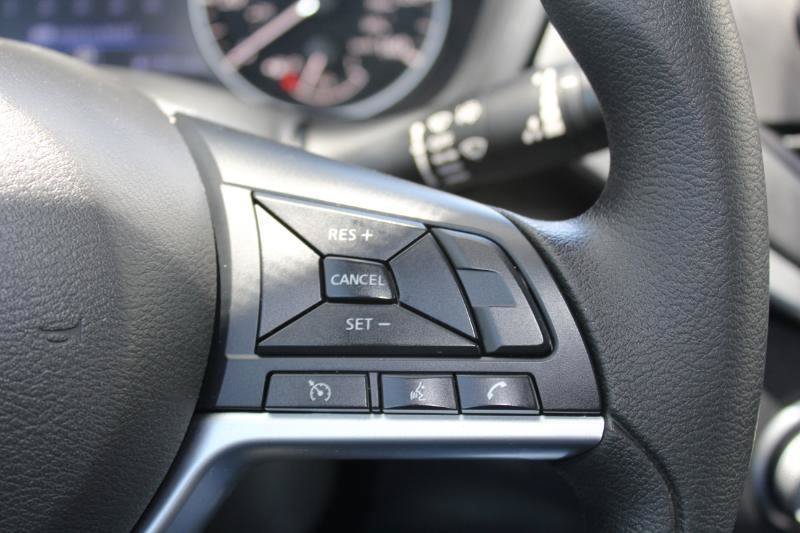 Used 2022 Nissan Altima 2.5 SV FWD image 25
